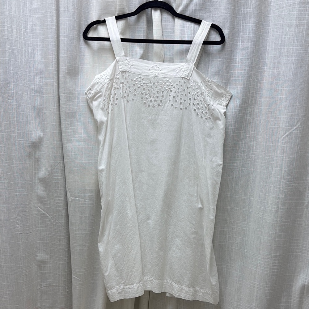 Beautiful Vintage Embroidered Square-Neck Dress